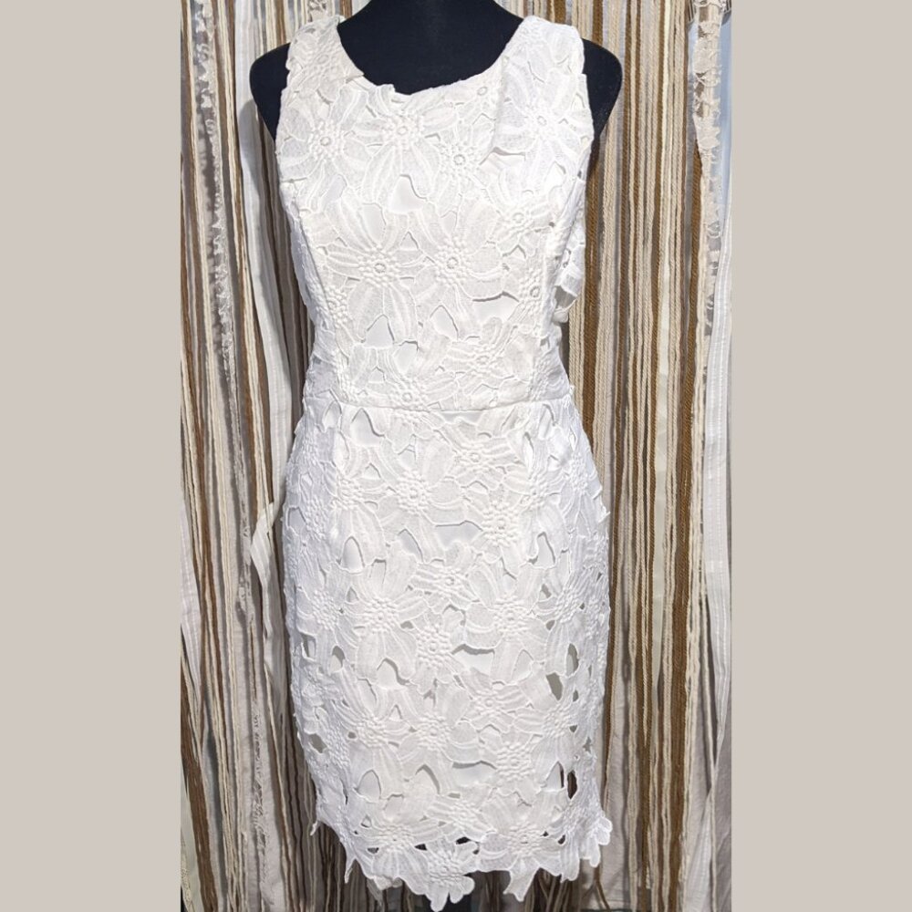 ASTR The Label White Floral Lace Textured Mini Dress Women M